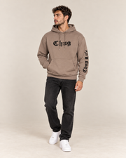חום בהיר / טאופ — לגברים קפוצ׳ון והדפס – CHUG 9003 — צילום סטודיו