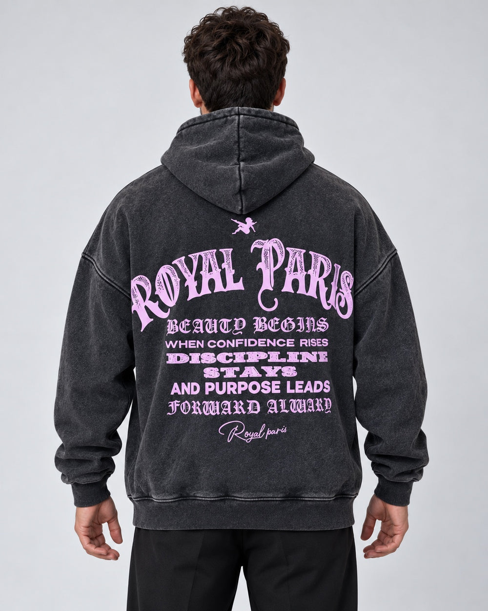 קפוצ׳ון פרימיום לגבר ROYAL PARIS שחור שטוף עם הדפס ורוד – גב