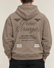 קפוצ׳ון לגבר GROW STRONGER – הדפס כיתוב – בז׳ – תקריב