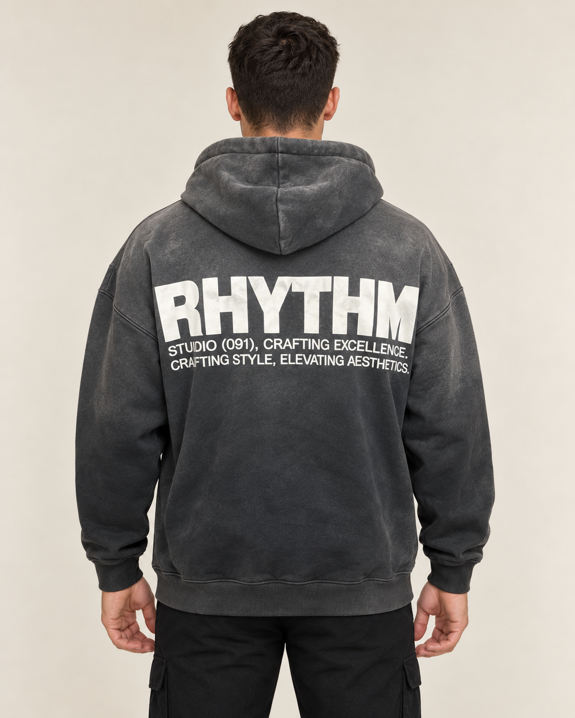 קפוצ׳ון לגבר RHYTHM WASH – גוונים משולבים – אפור כהה ווש – גב